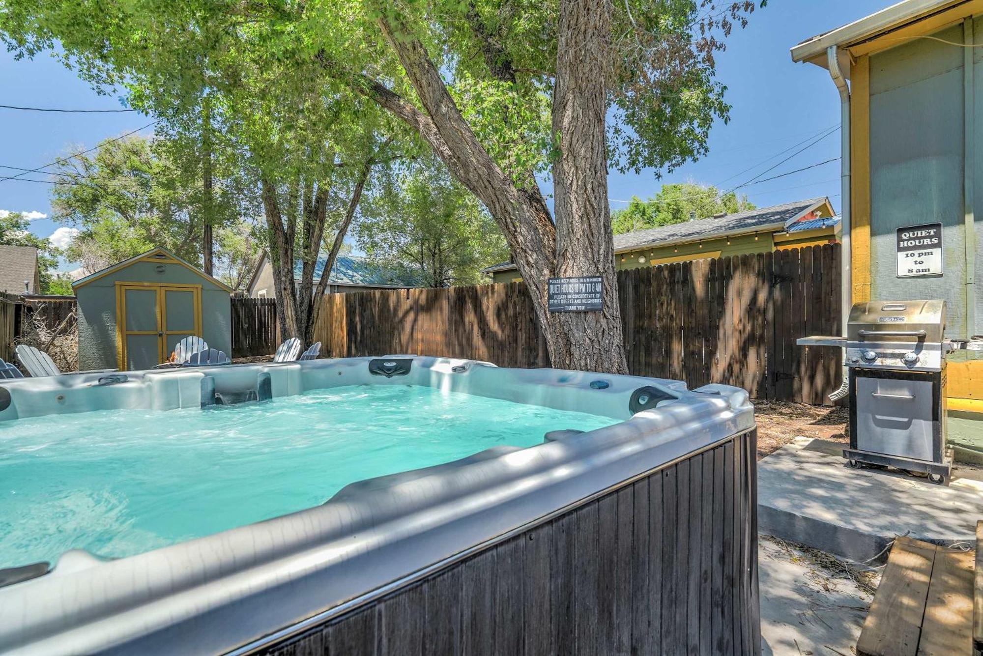 The Vibrant Victorian Hot Tub & Fire Pit In Occ Vila Colorado Springs Exterior foto